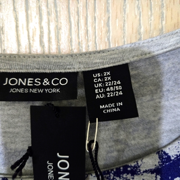 Jones&co Top.NWT - Picture 2 of 4